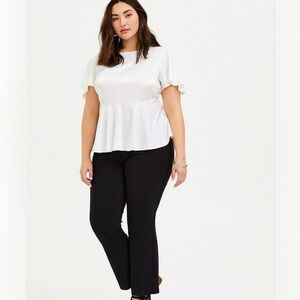 Torrid White Jacquard Animal Print Babydoll Blouse size 1